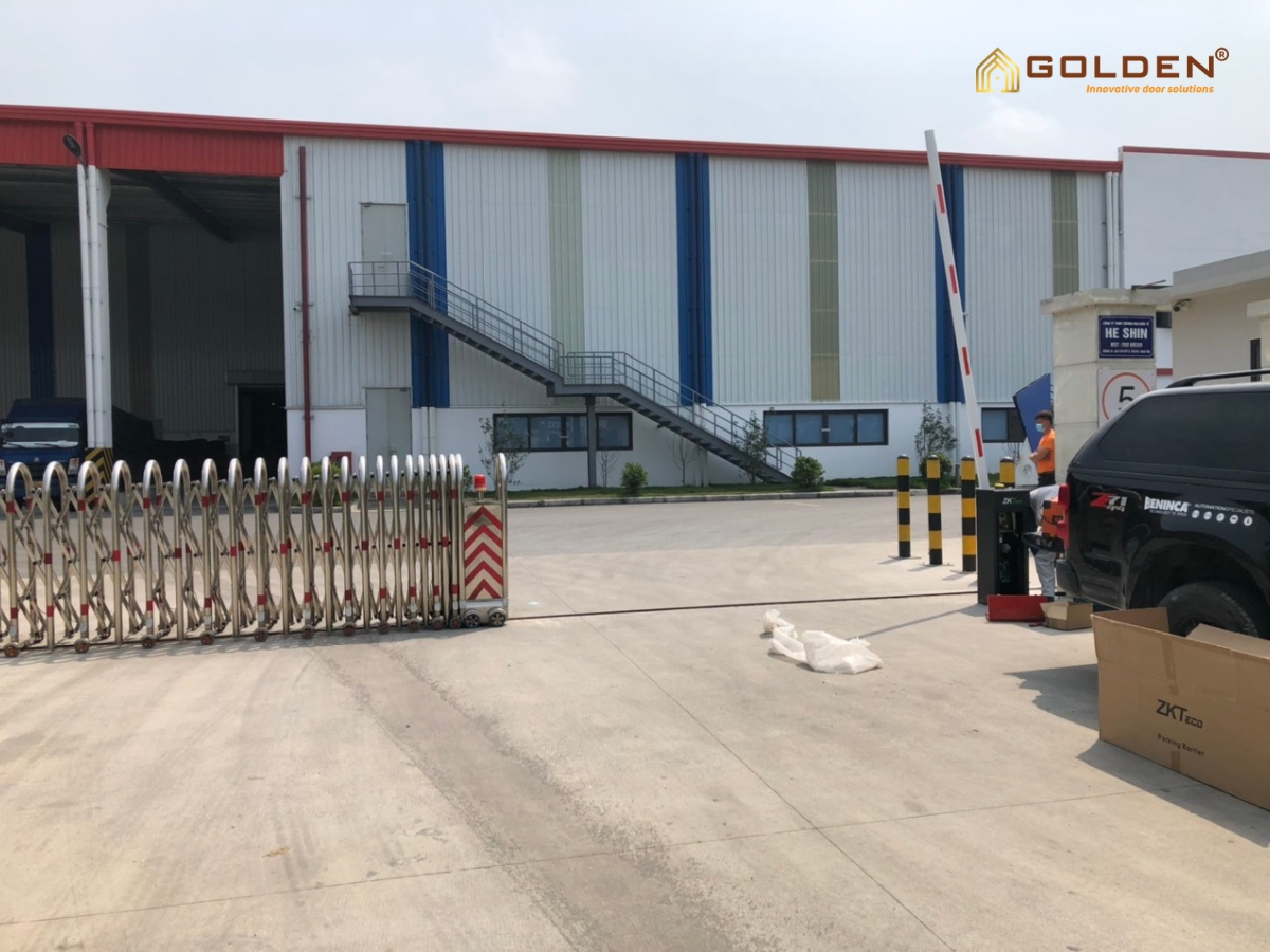 Cấu tạo cổng xếp tự động có ray