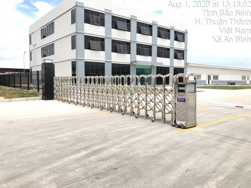 Lắp đặt cổng xếp tại Khu công nghiệp Thuận Thành - Bắc Ninh 