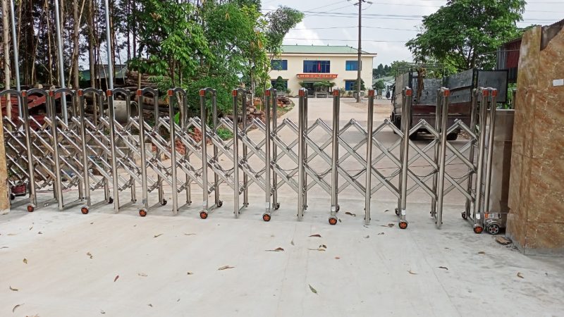 Công trình lắp đặt cổng xếp tại Bắc Giang 