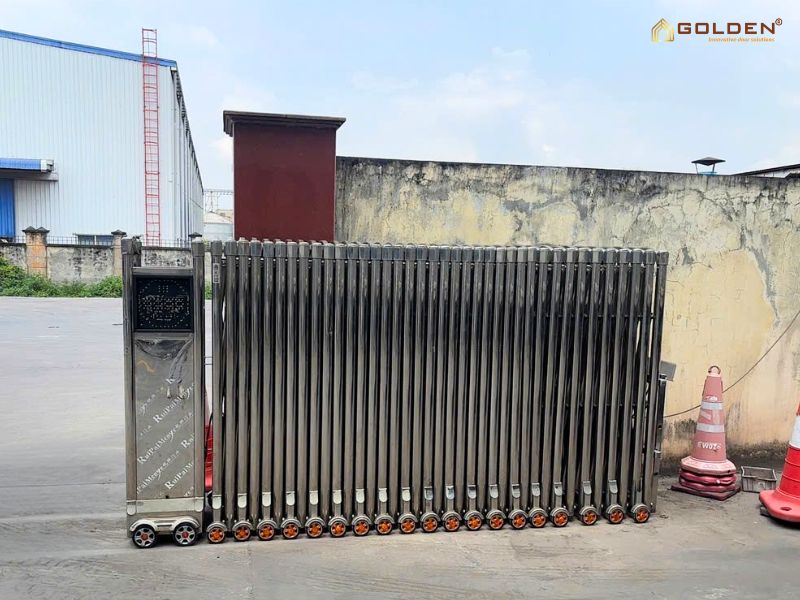 Lắp đặt cổng xếp tại Cần Thơ