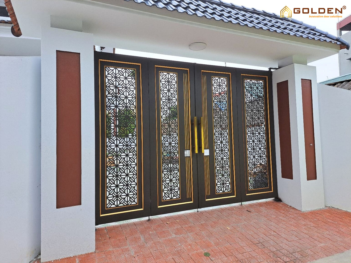 Cổng sắt 4 cánh được ưa chuộng tại Việt Nam