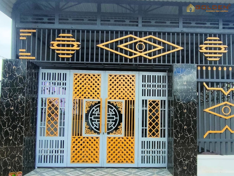 Cổng sắt chữ Thọ 4 cánh may mắn
