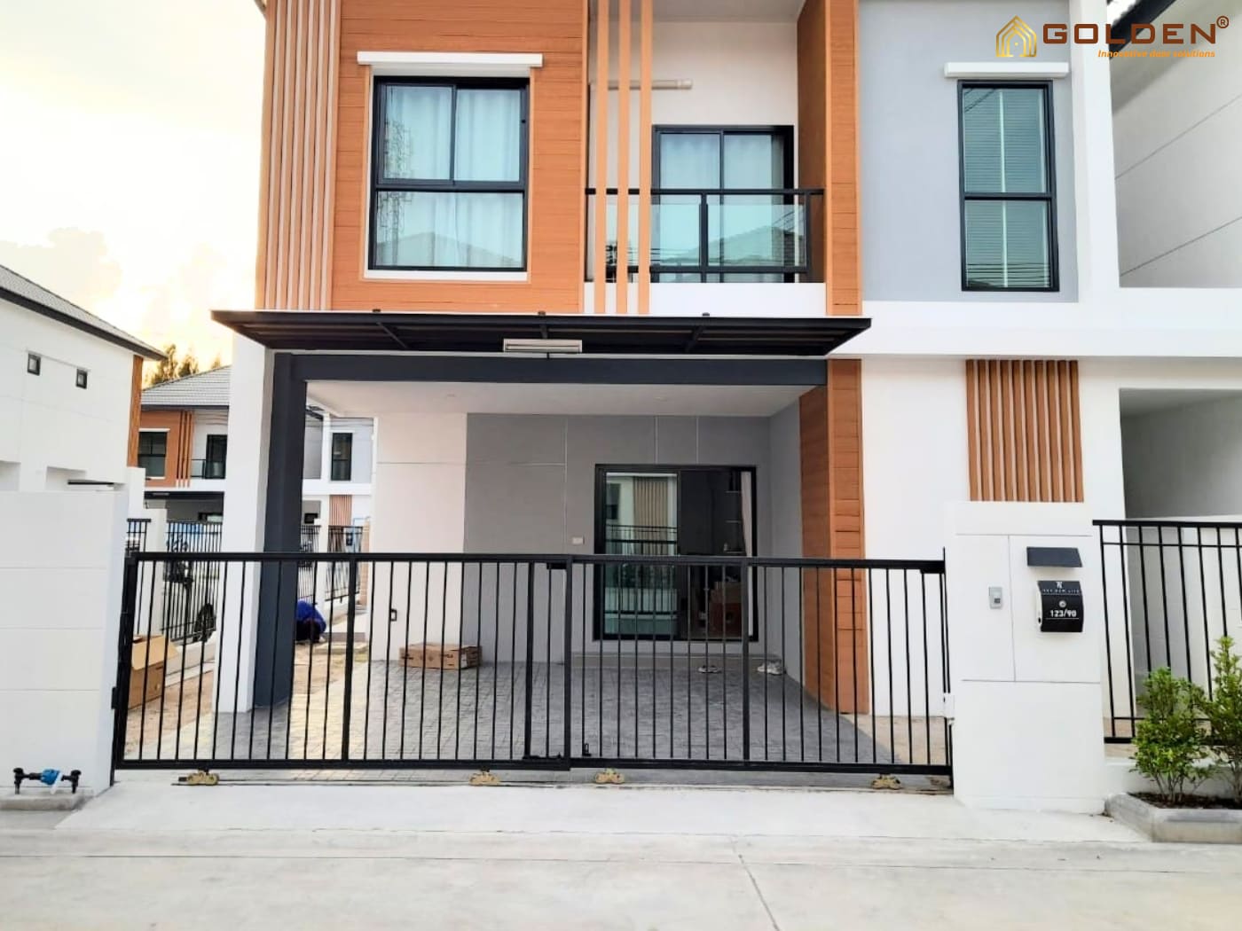 Cửa cổng sắt lùa 2 bên