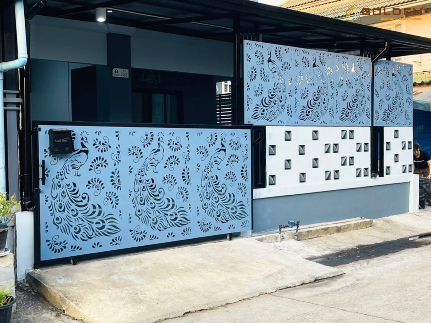 Thiết kế họa tiết CNC hình con công