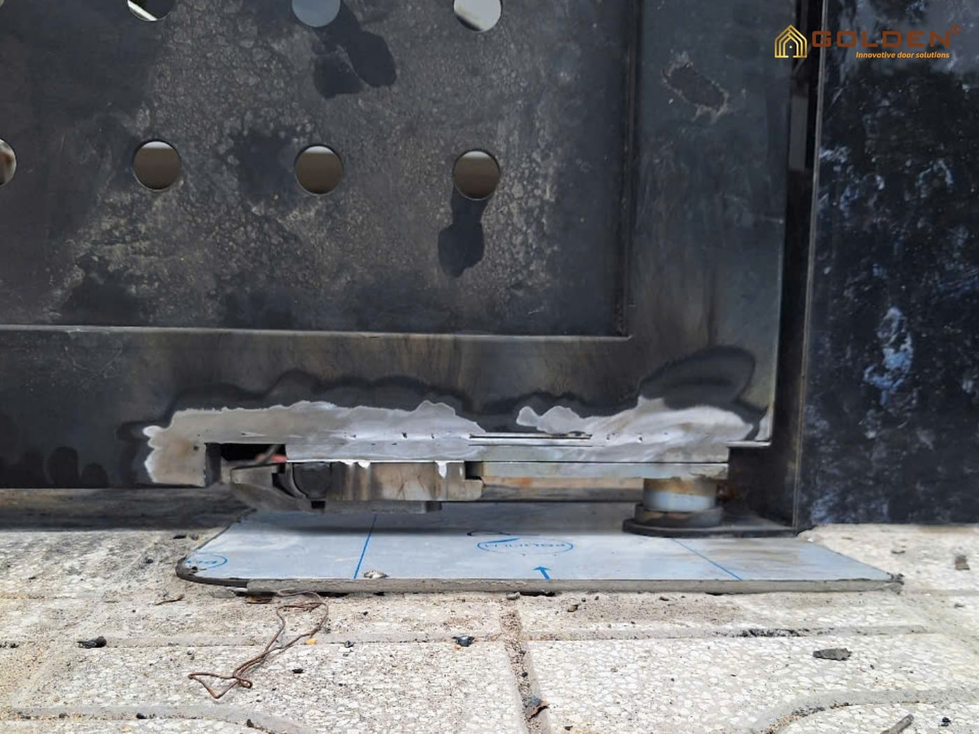 Motor cổng âm sàn