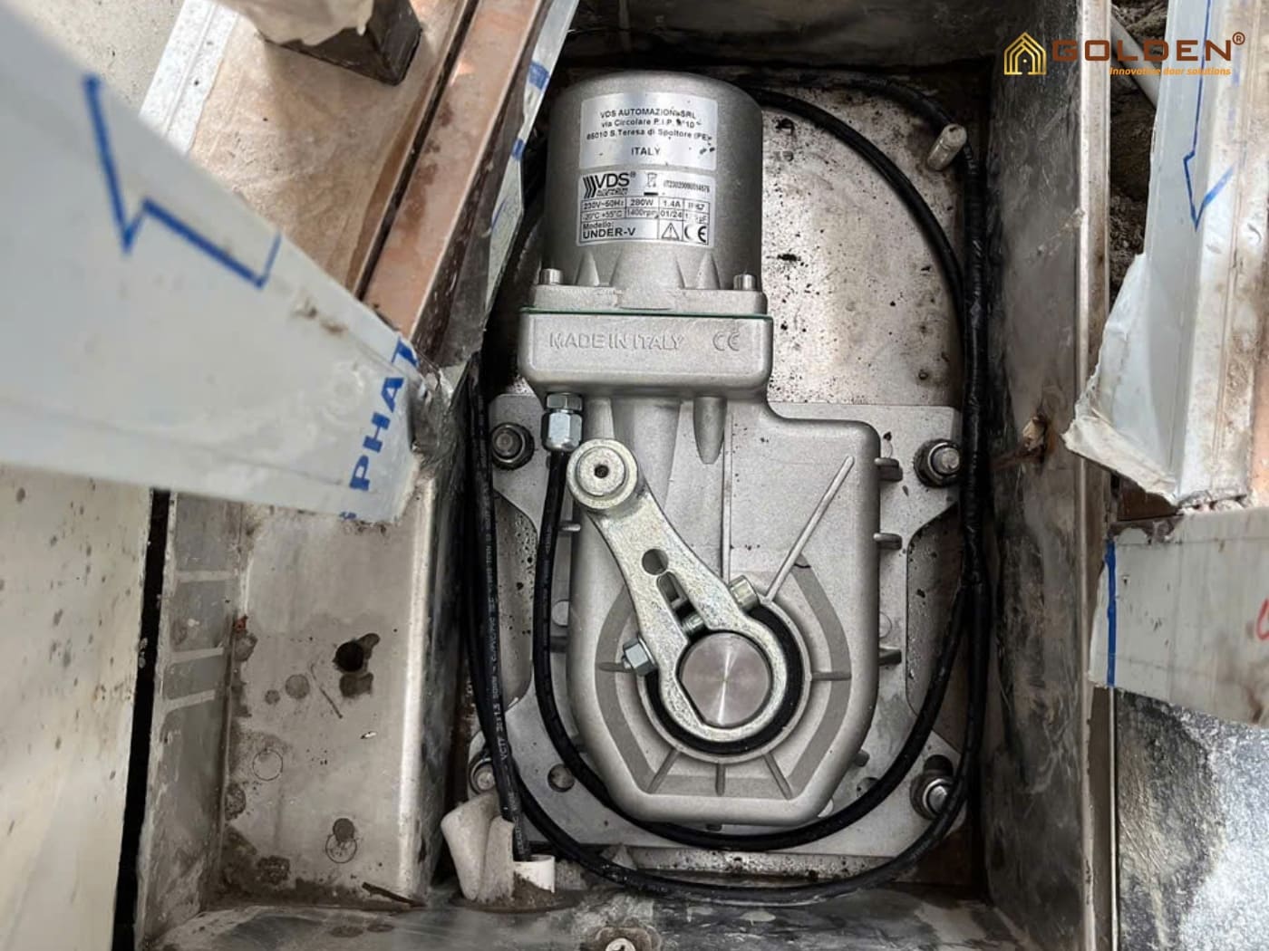 Motor cửa cổng âm sàn