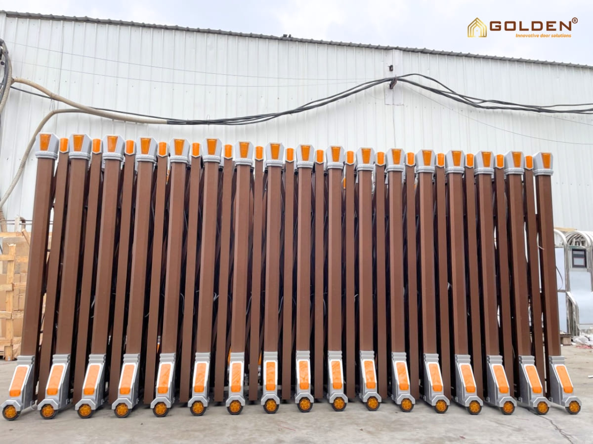 cổng xếp nhôm màu nâu đồng