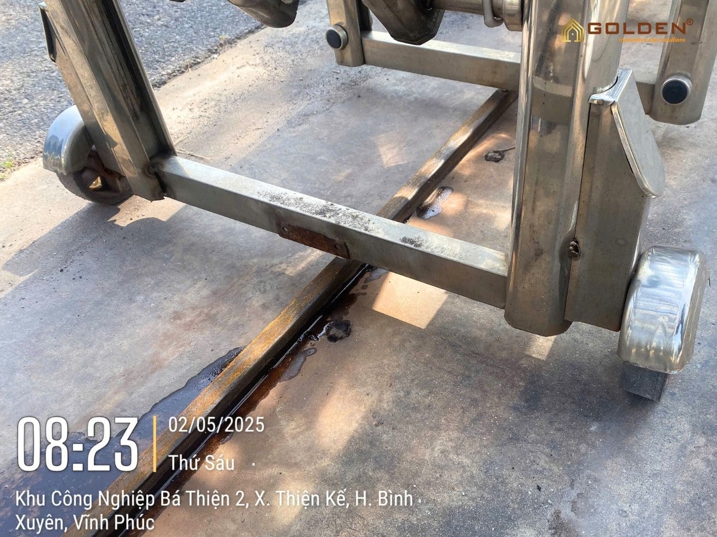 cách nhận biết cổng xếp bị xuống cấp