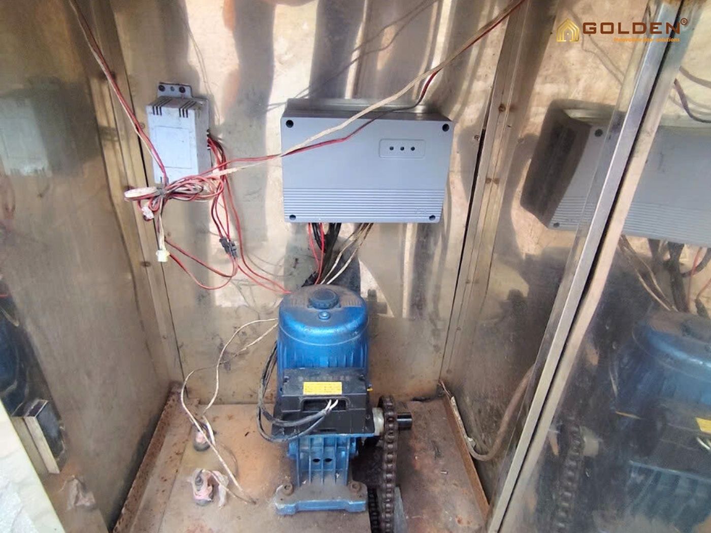 lỗi cổng xếp nhôm thường gặp