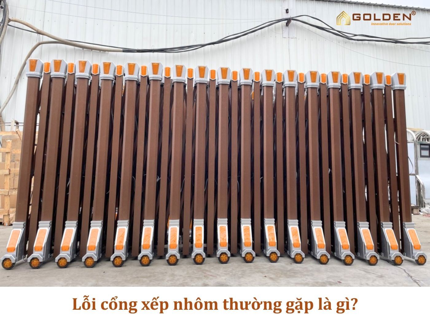 Lỗi cổng xếp nhôm thường gặp là gì? Cách khắc phục