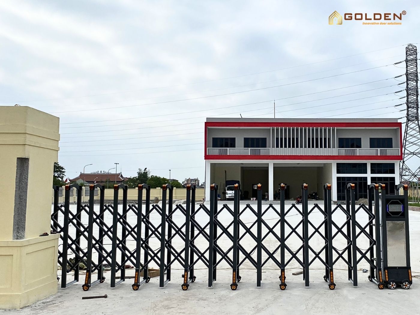 lưu ý khi sử dụng cổng xếp nhôm