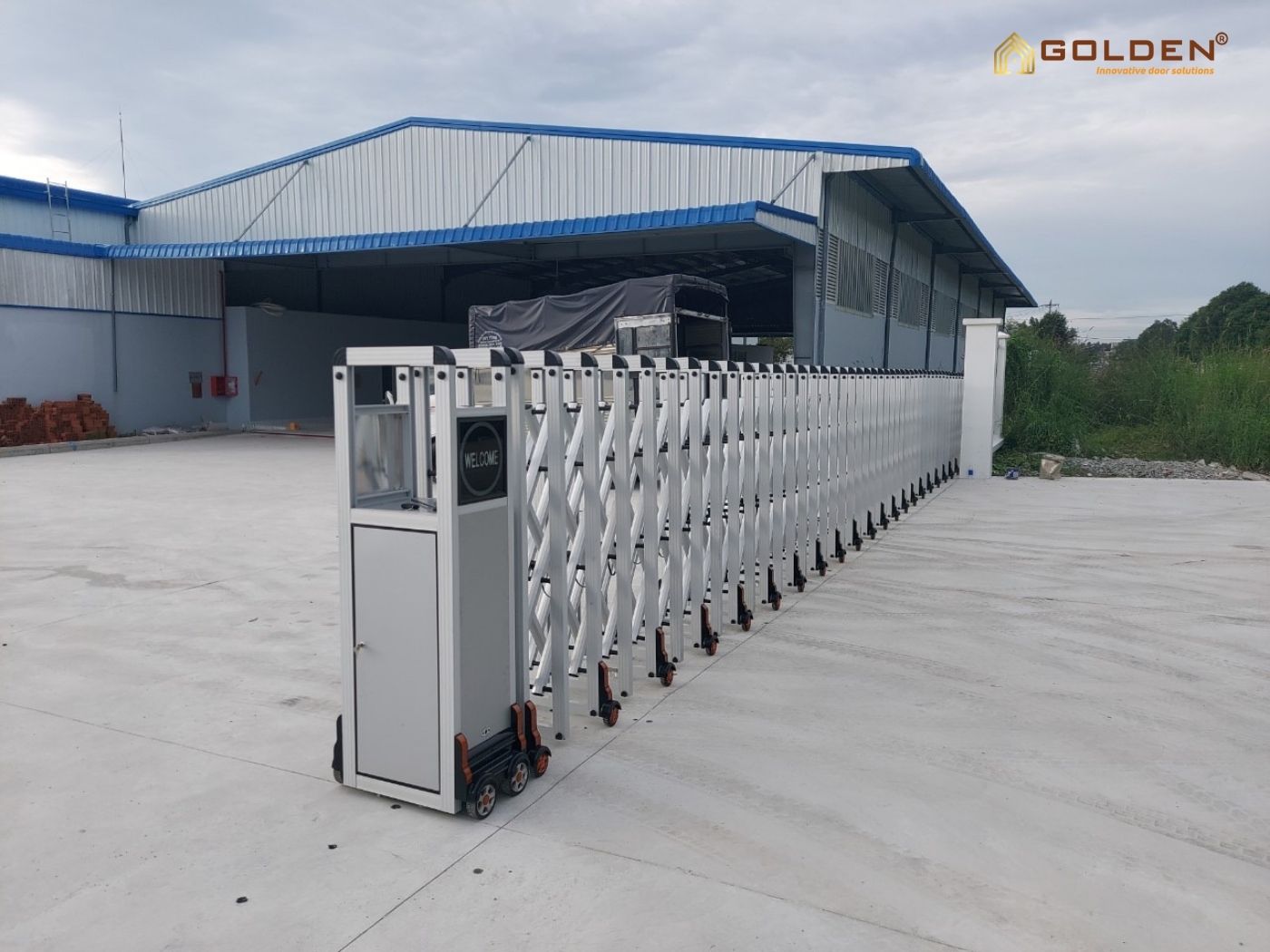 lưu ý khi sử dụng cổng xếp nhôm