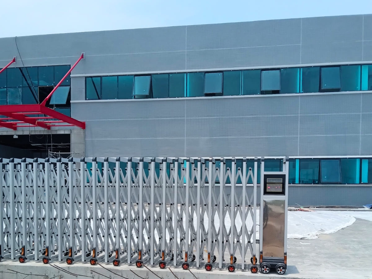 Tuổi thọ cổng xếp nhôm