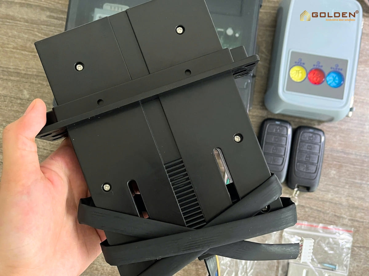 Cảm biến hành trình cổng xếp không ray