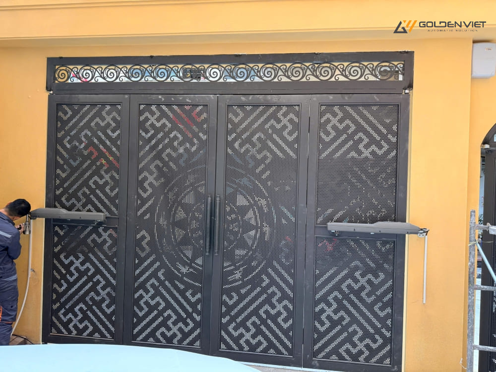 Lắp đặt cổng tay đòn Life OP3 tại Liễu Giai, Ba Đình