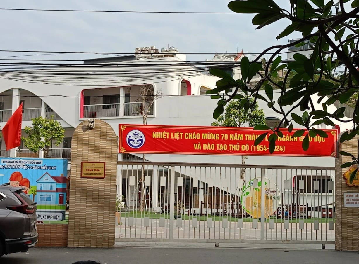 Cổng trường đẹp