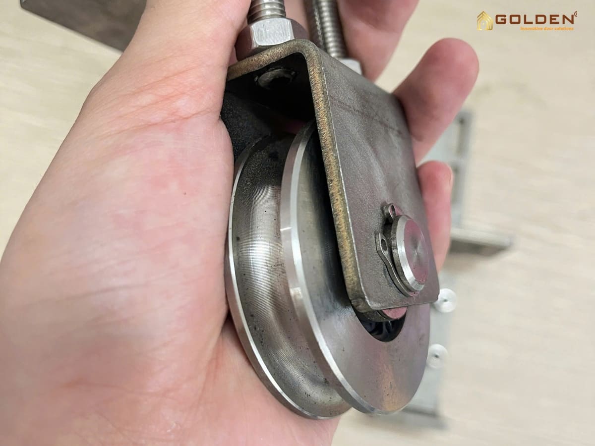 Cơ cấu cổng lùa xếp lớp Tele