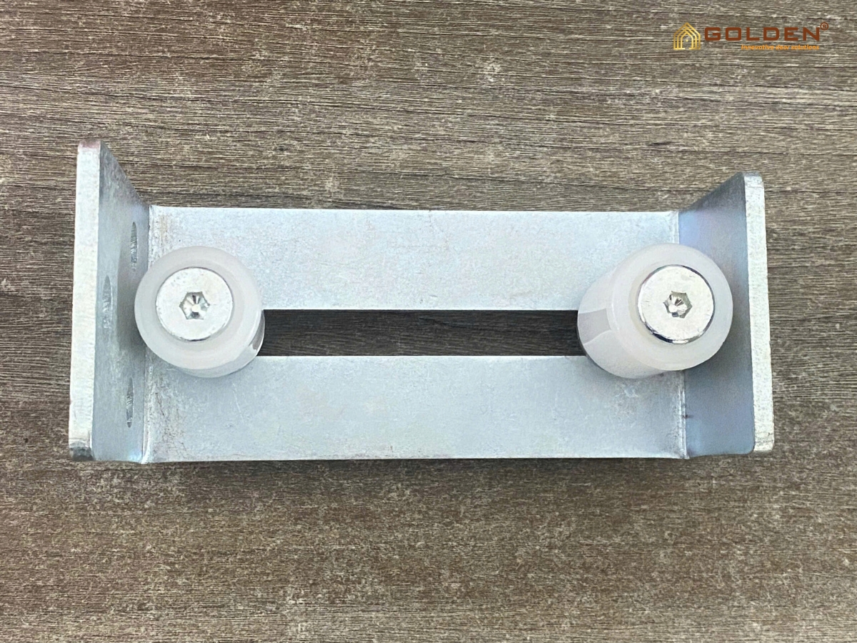 Cơ cấu dẫn hướng cổng lùa 2 con lăn