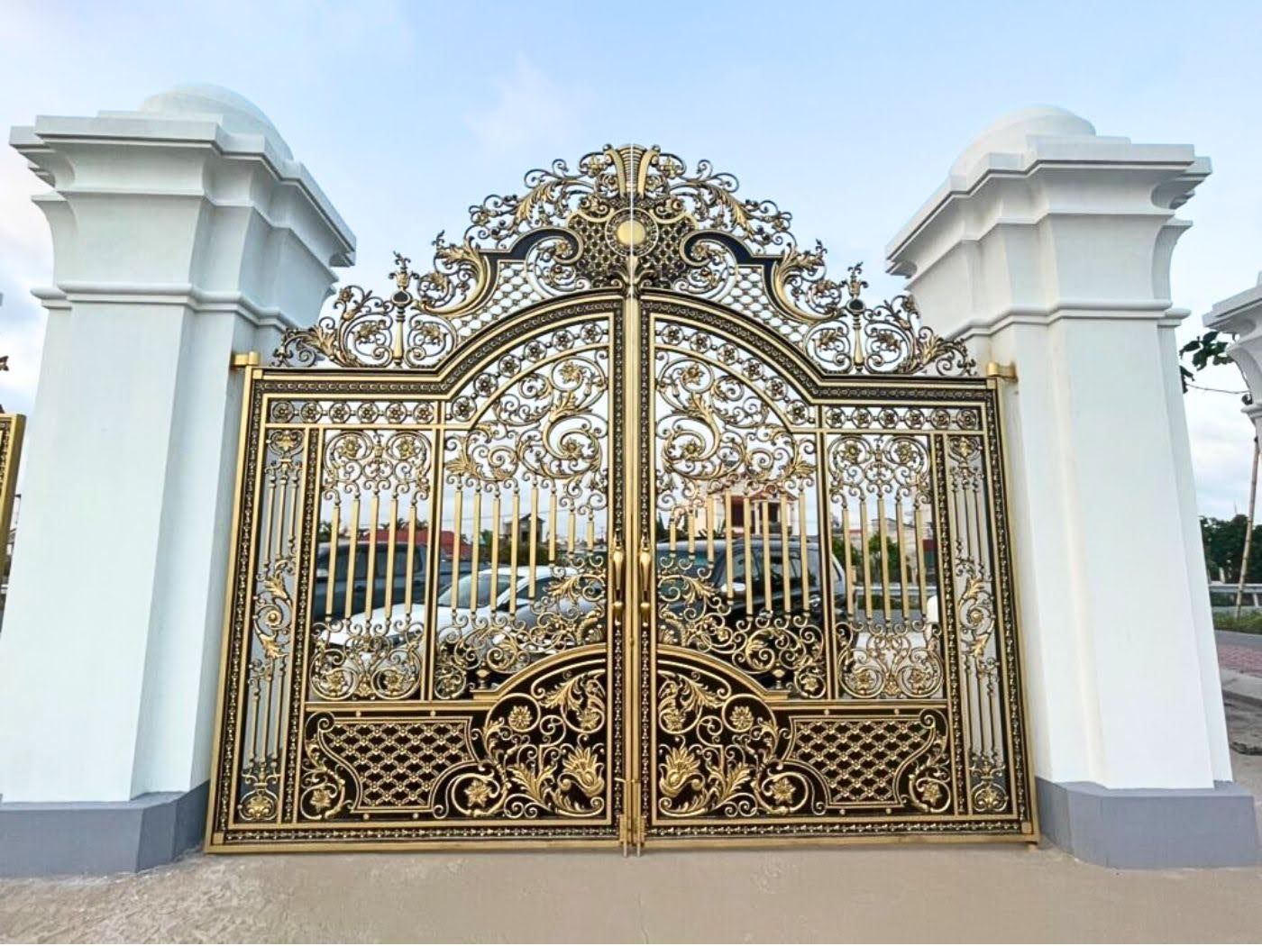 Mẫu cổng tân cổ điển đẹp