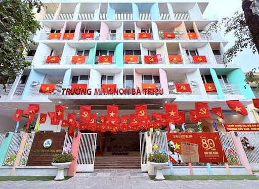 Cổng trường đẹp