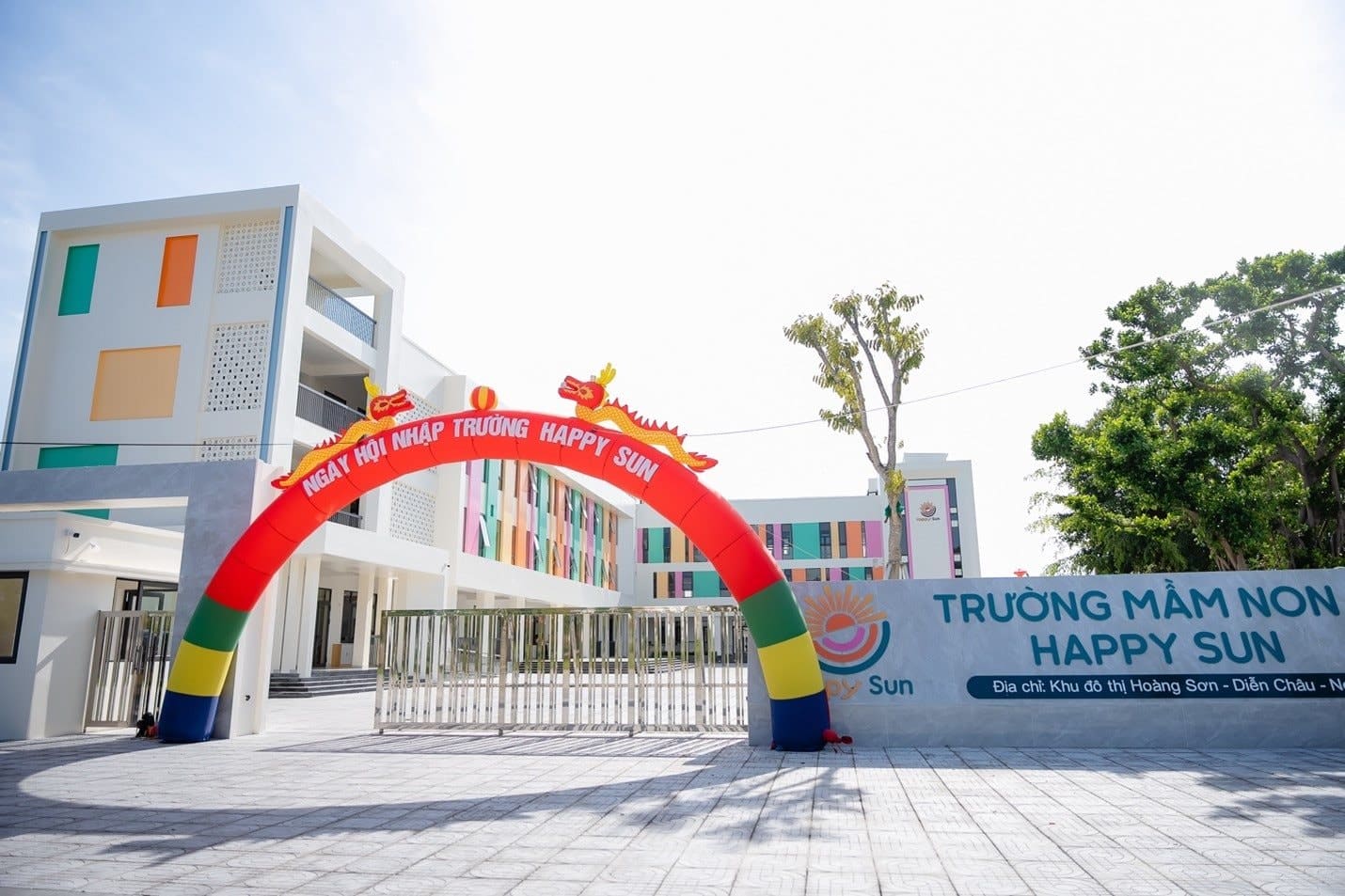 Cổng trường đẹp