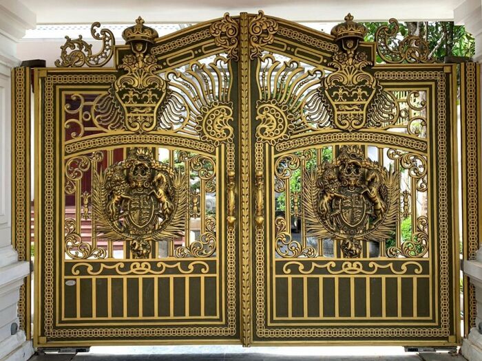 Cổng nhà tân cổ điển mang lại sự sang trọng