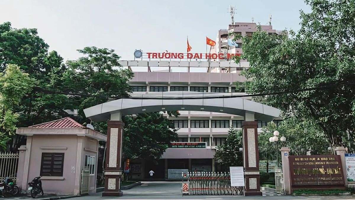 Mẫu cổng trường đại học đẹp