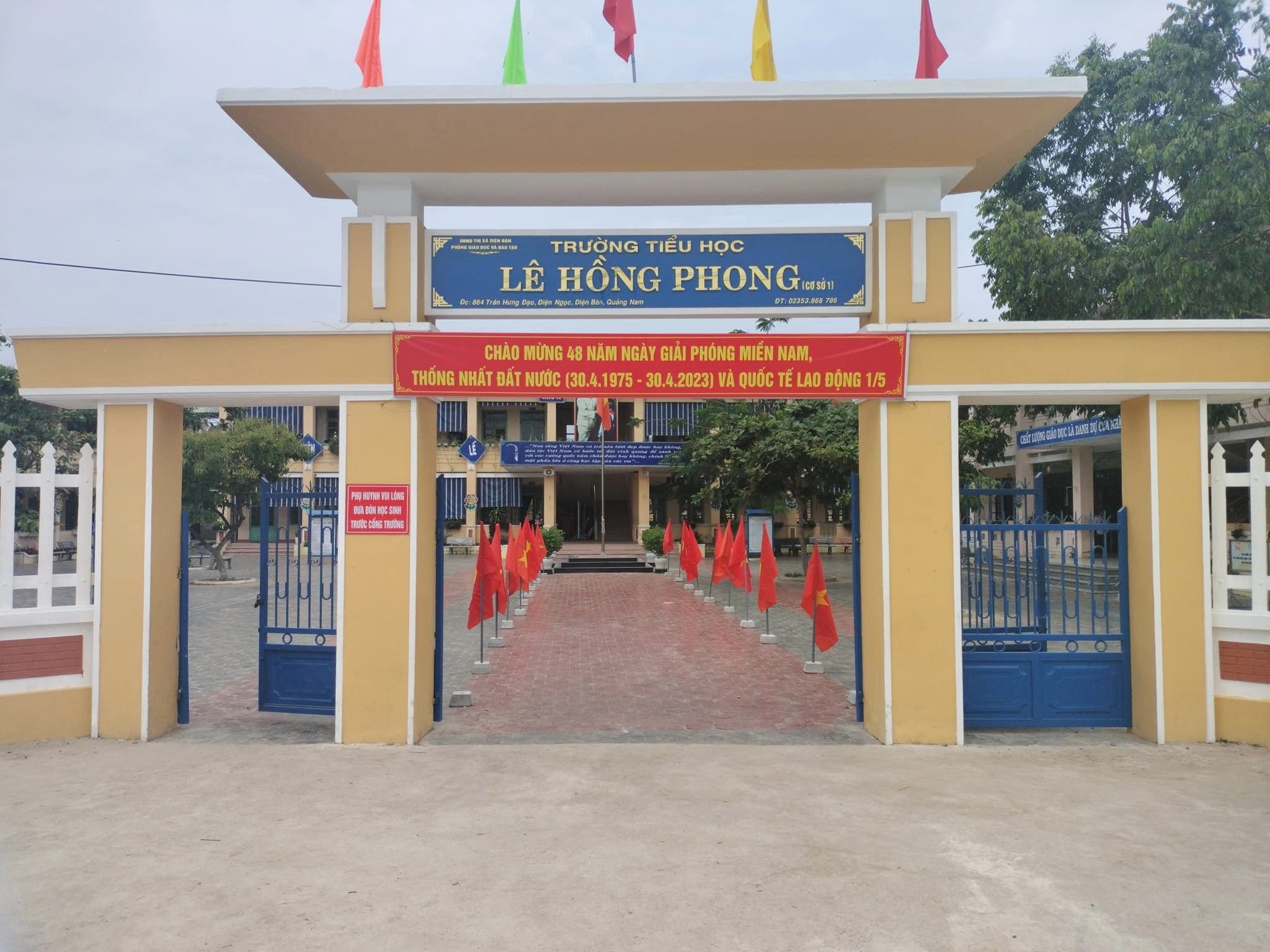 Mẫu cổng trường đẹp