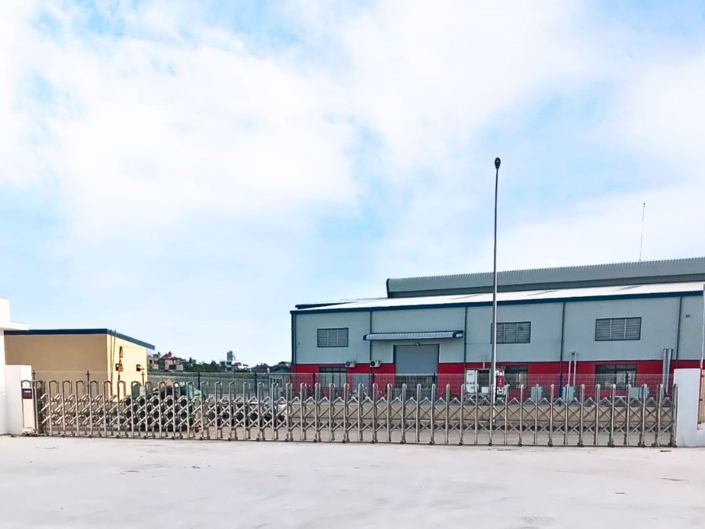 Mẫu cổng nhà máy