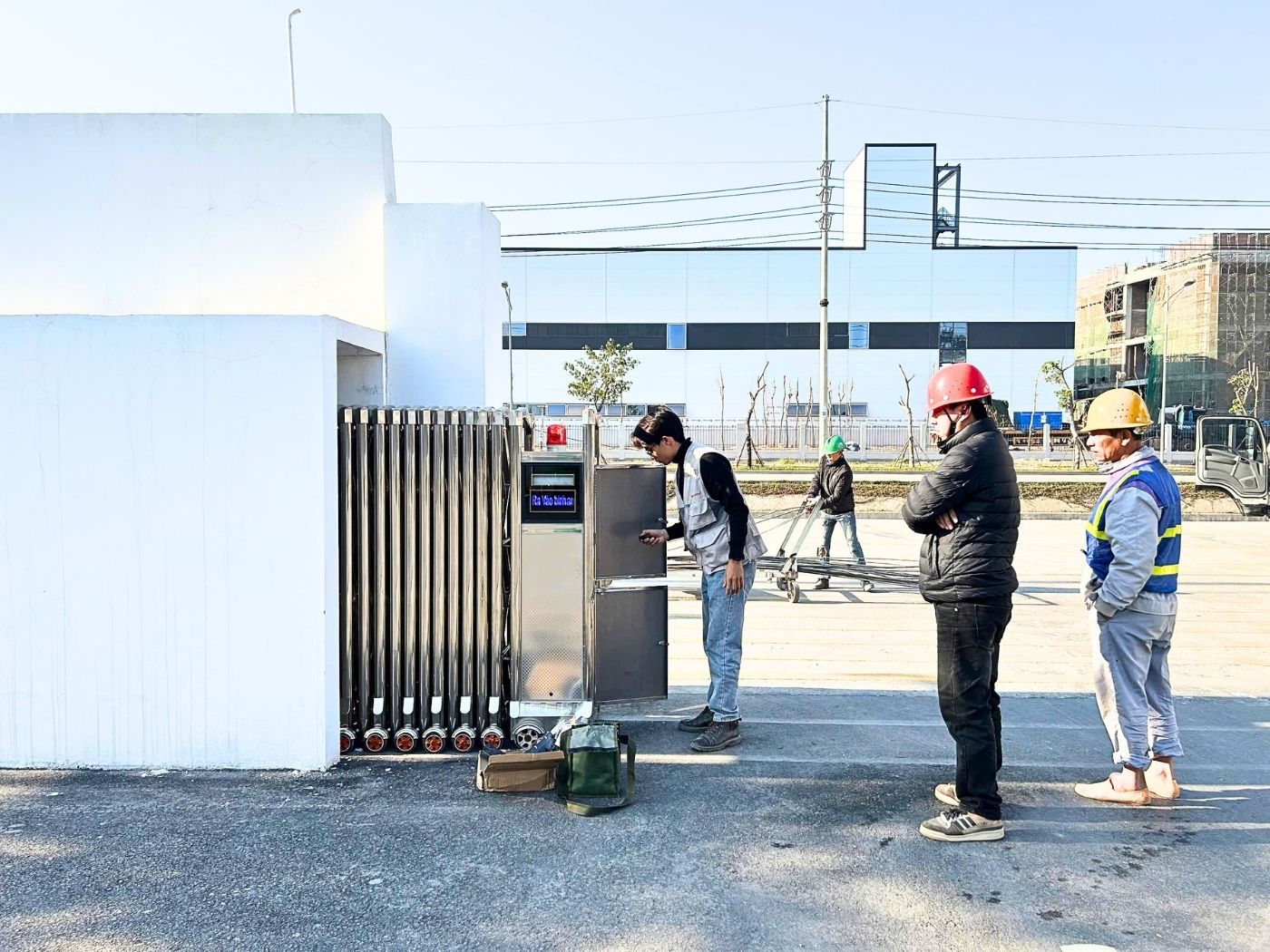 Mẫu cổng nhà máy