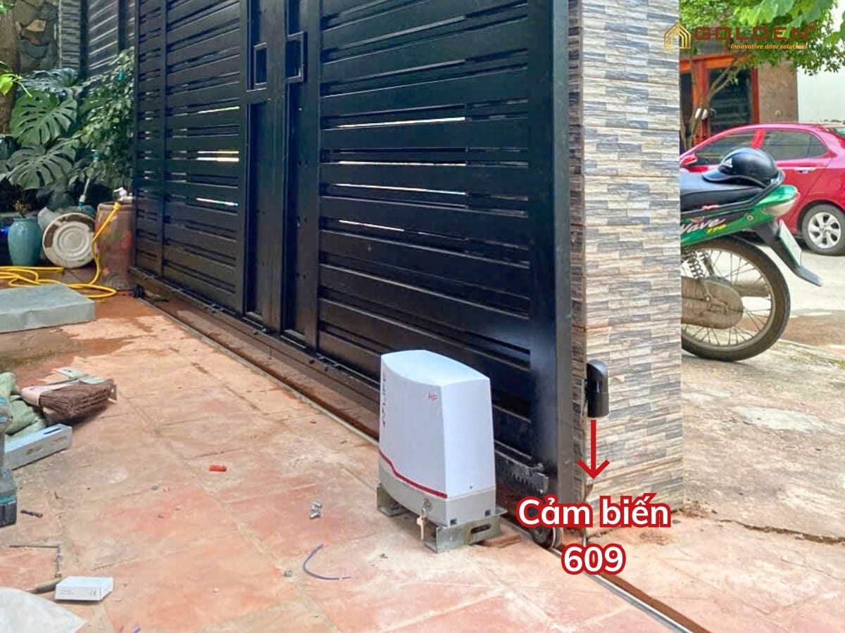Cảm biến cổng tự động 609