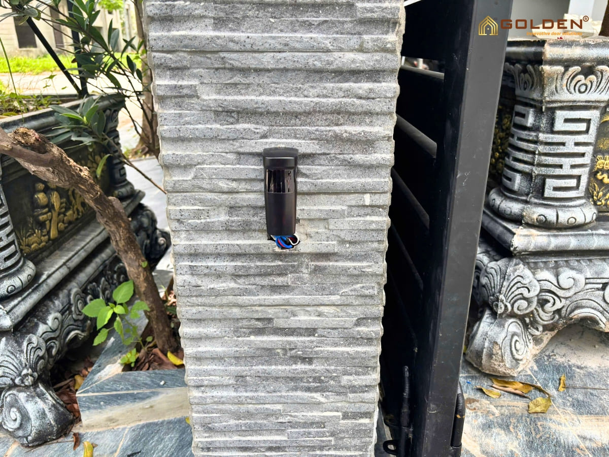 Cảm biến cổng tự động 610