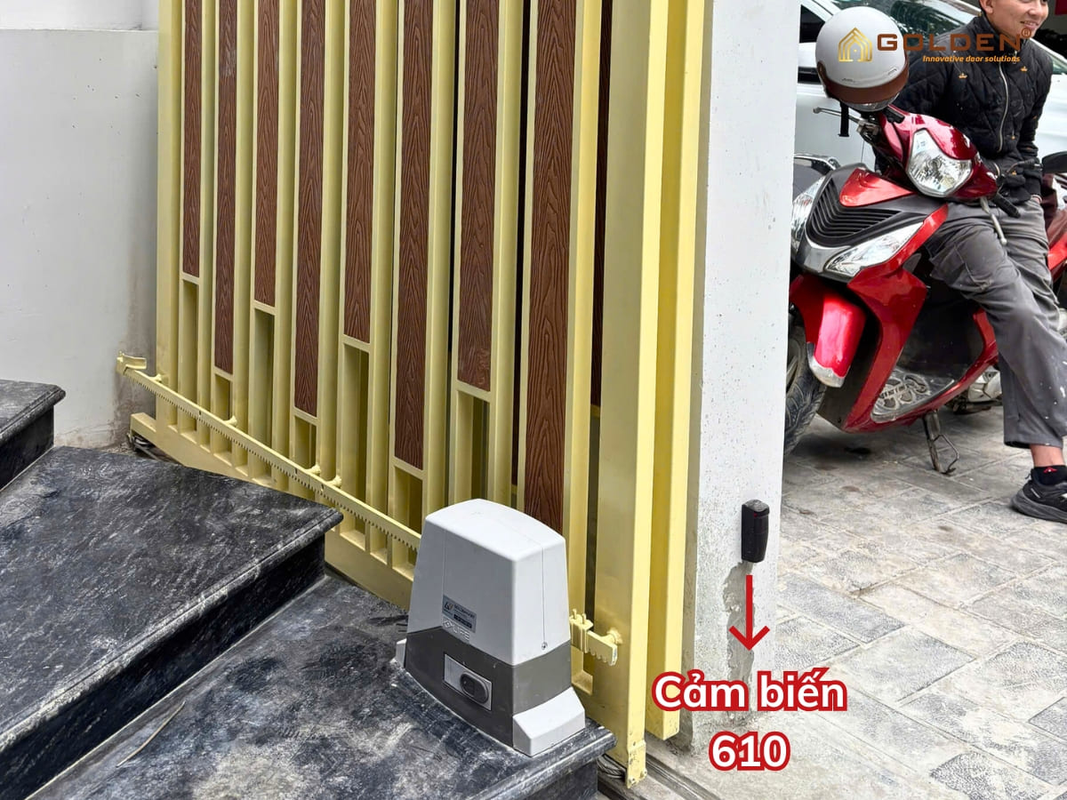 Cảm biến cổng tự động 610