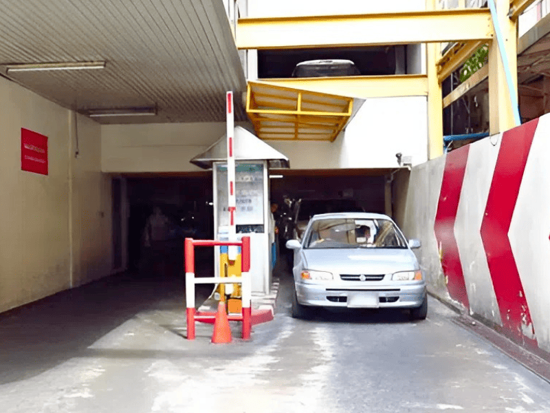 Giải pháp bãi giữ xe khách sạn thông minh