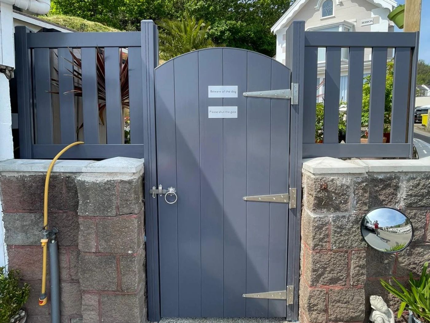 Mẫu cổng phụ đẹp