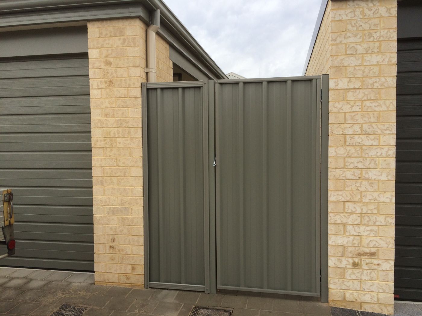 Mẫu cổng phụ đẹp