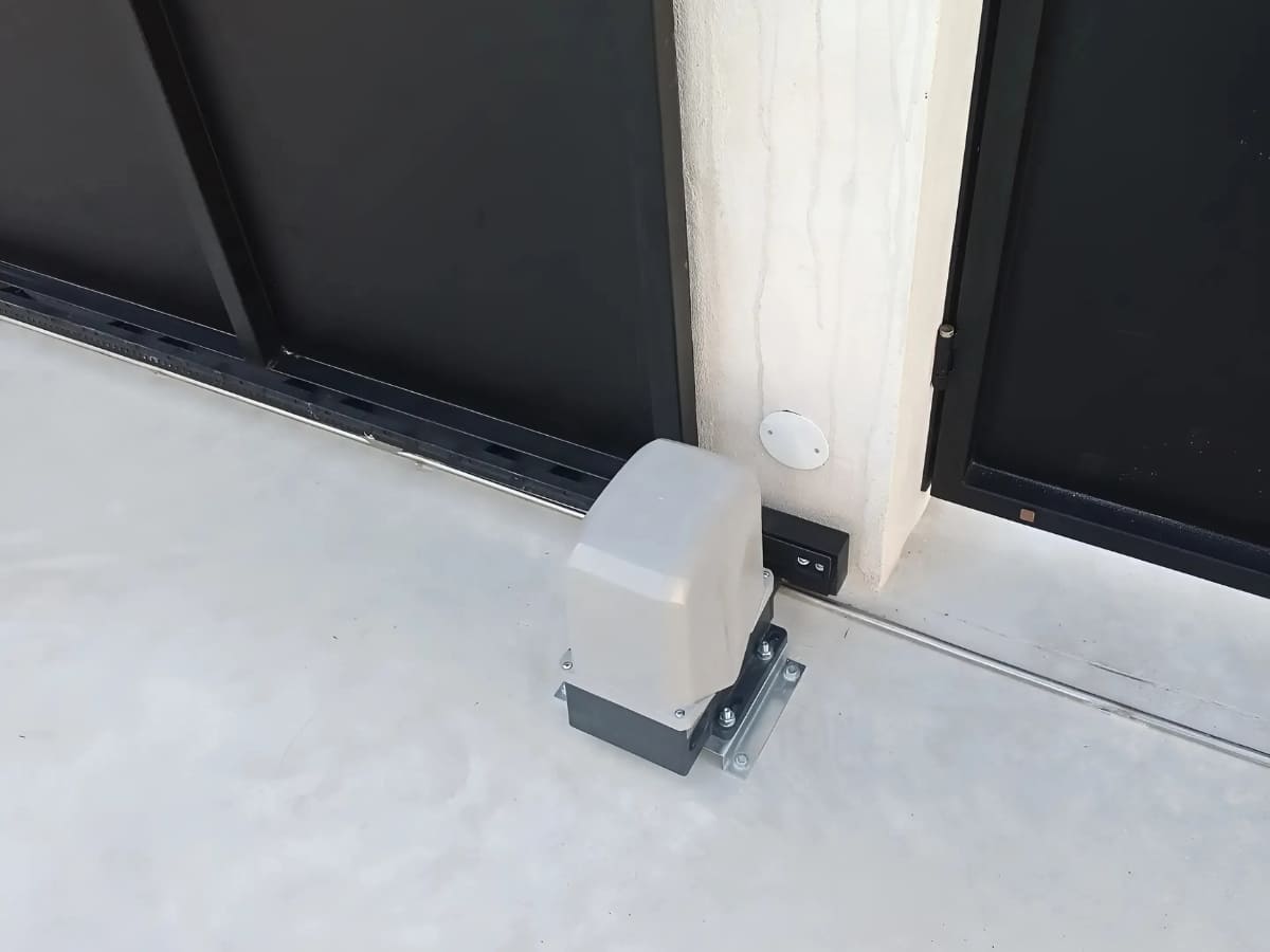 Cổng trượt tự động Proteco Mover 8