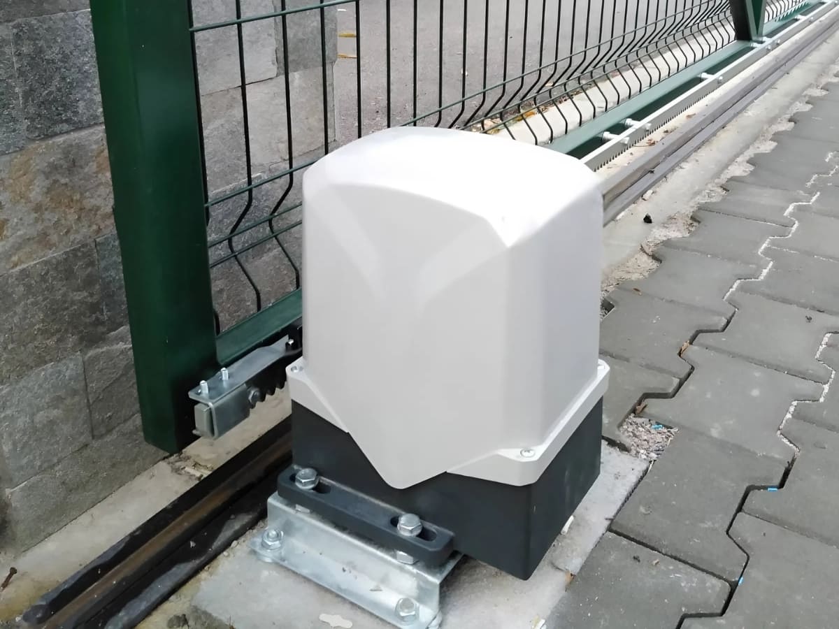 Cổng trượt tự động Proteco Mover 8