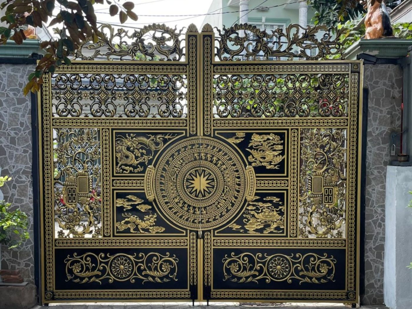 Cổng tứ linh