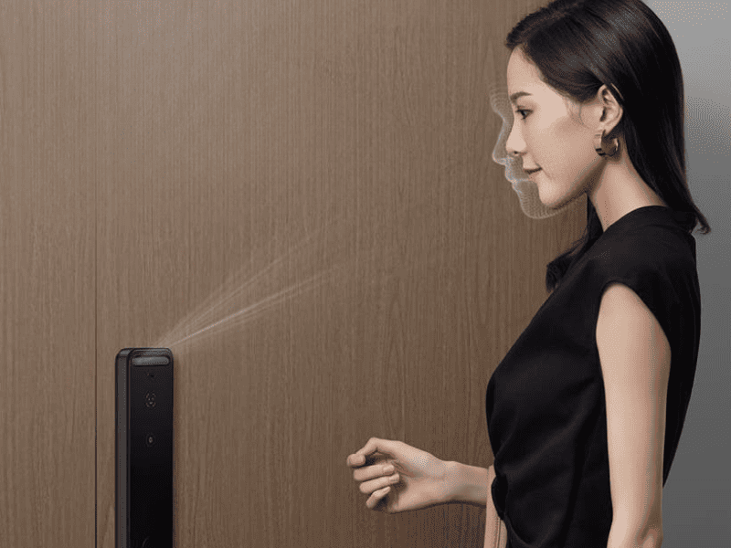 Khóa cửa nhận diện khuôn mặt
