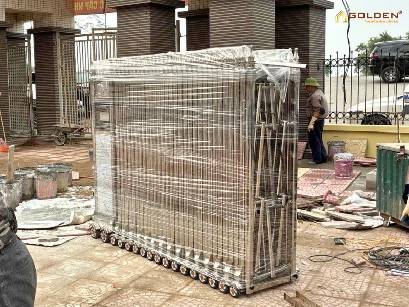Vận chuyển cổng xếp inox 304