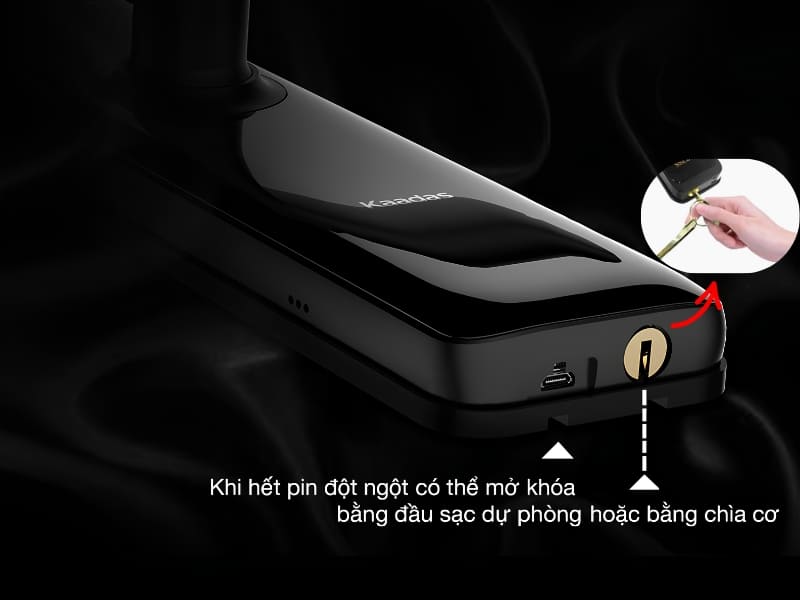 Cách mở khóa cửa thông minh hết pin