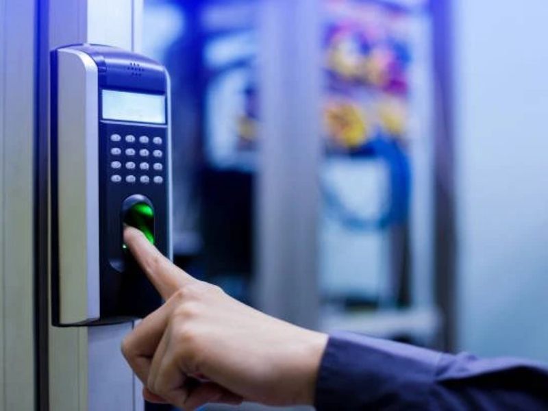 Sử dụng khóa cửa vân tay giúp đảm bảo an ninh