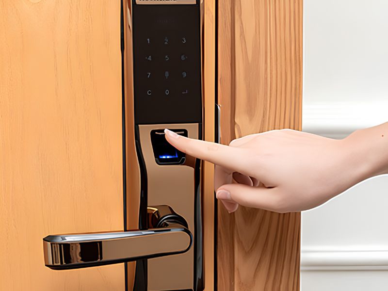 Lưu ý về cách sử dụng khóa cửa điện tử