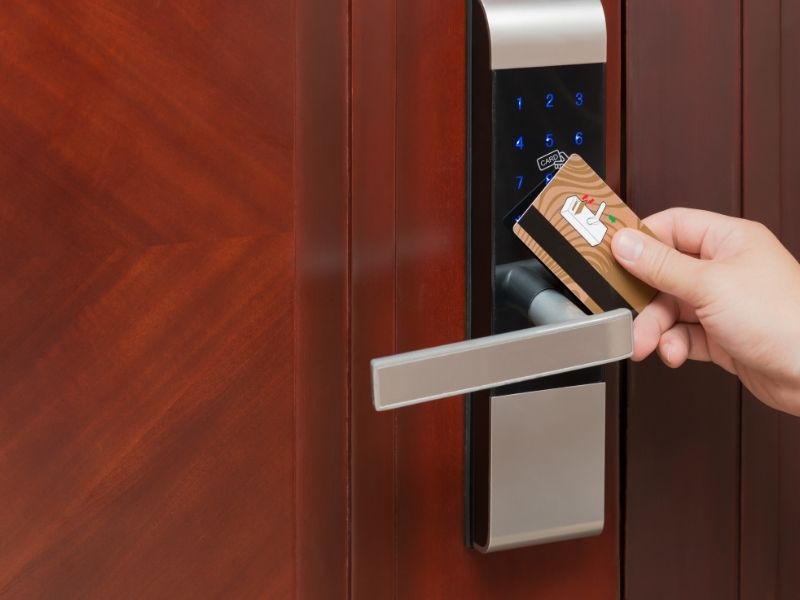 Khóa từ khách sạn