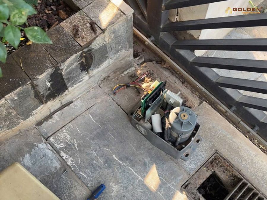 Sửa cổng tự động mùa mưa bão