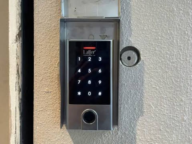 Khóa cửa vân tay văn phòng tích hợp chấm công