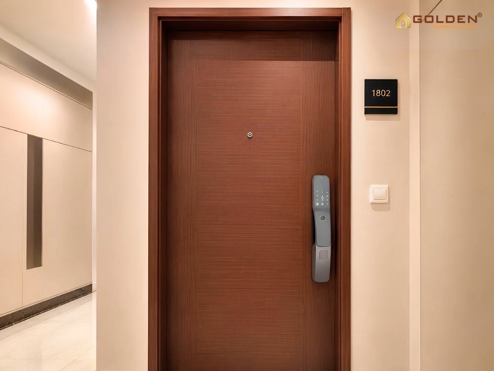 Top 10 mẫu khóa cửa điều khiển từ xa bằng điện thoại 6 Mẫu khóa cửa điều khiển bằng điện thoại H0056